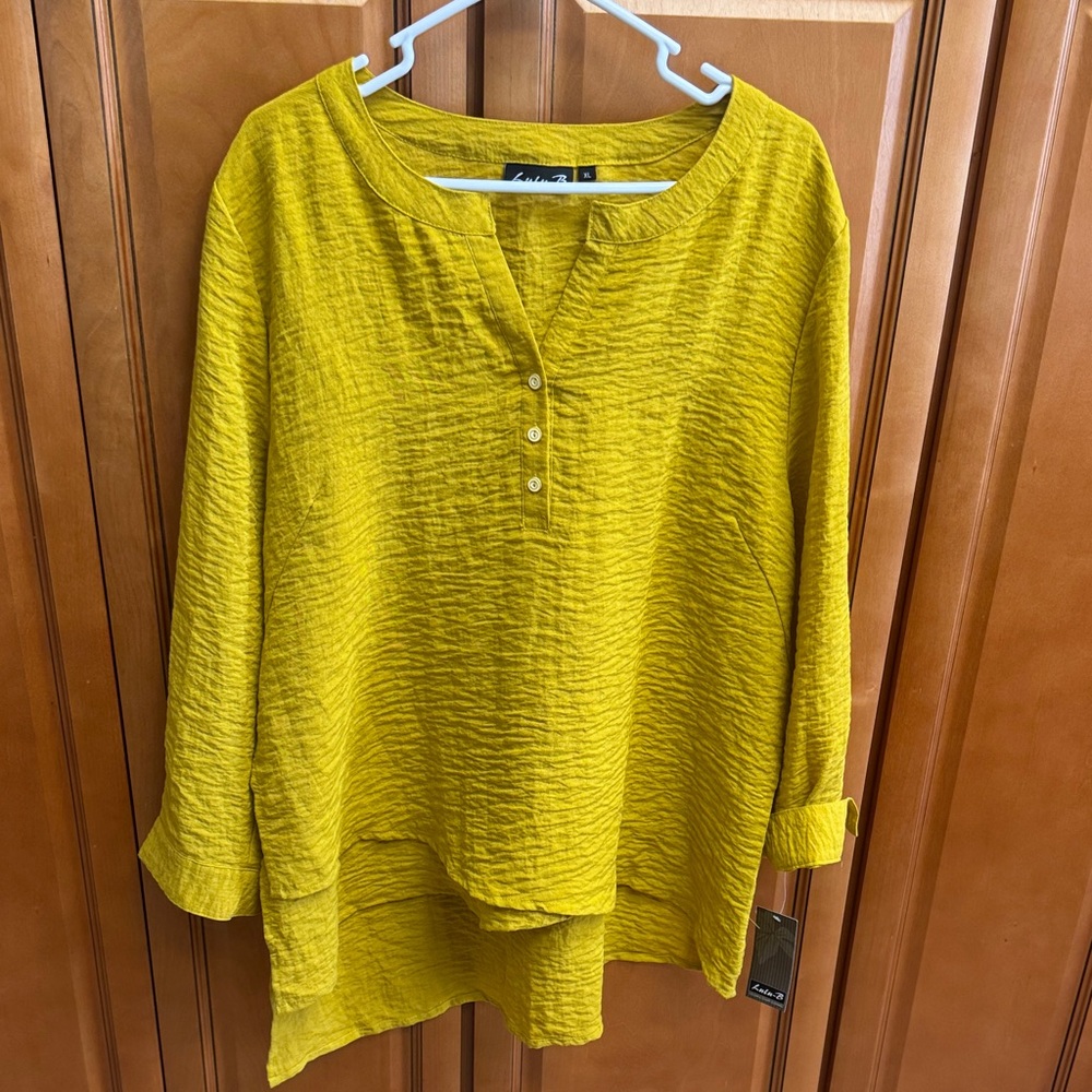 Lulu-B Blouse/Tunic XL GOLDish Yellow